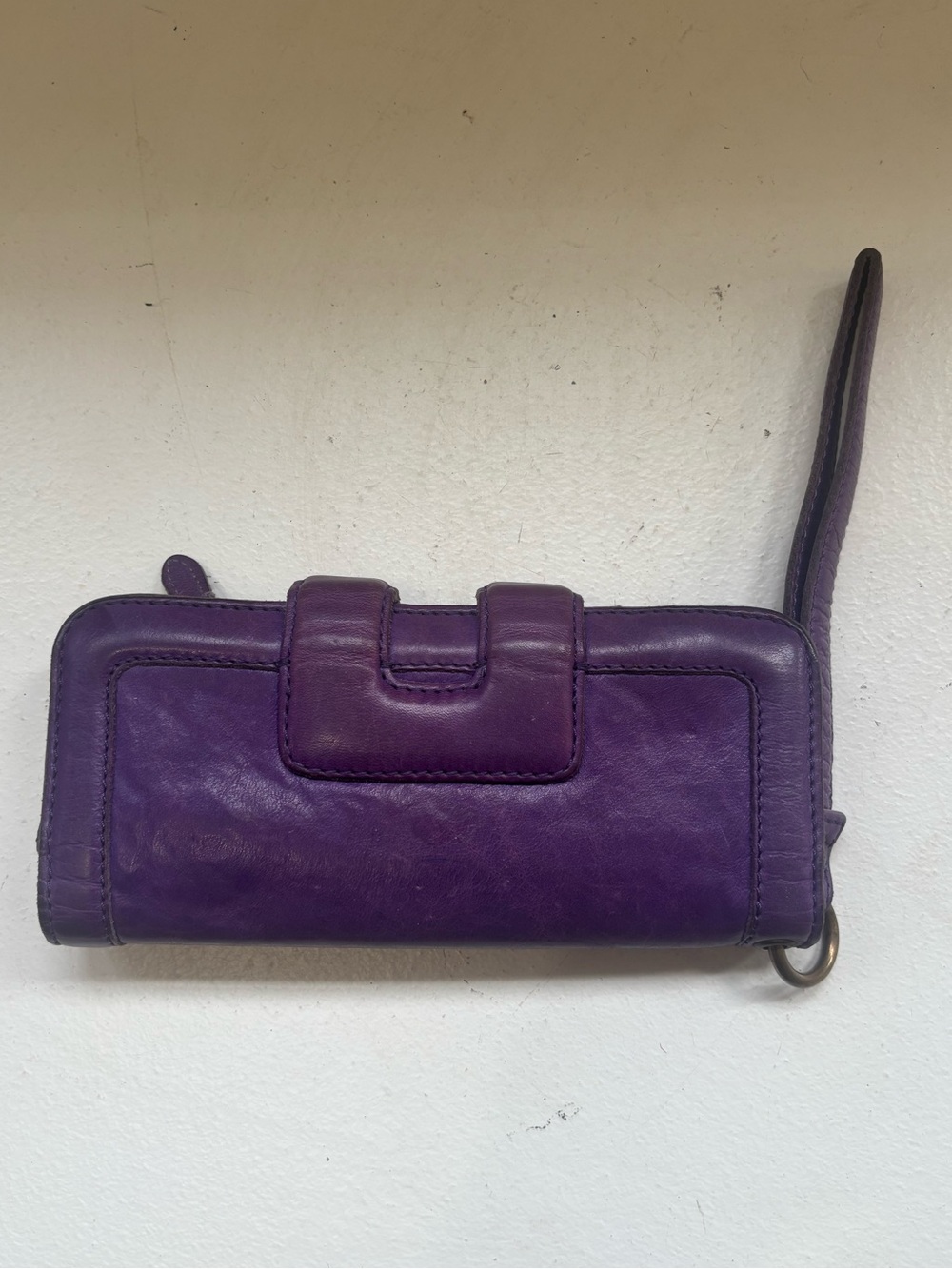 Gerard Darel wallet/wristlet in purple leather - Picture 2 of 7